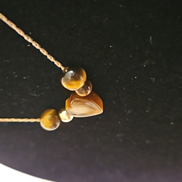 AVON Tiger Eye Heart on 16" Goldtone Chain Necklace. - Picture 4 of 7